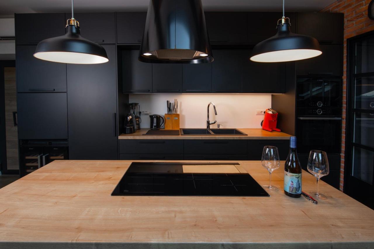 Urban Viktor - Downtown Apartament Pula